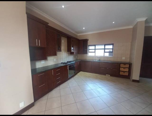 4 BEDROOM PROPERTY TO RENT IN RASLOUW